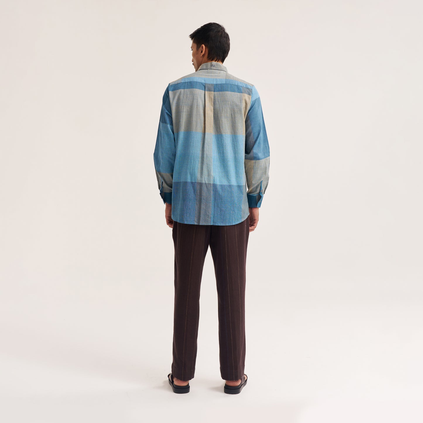 REGULAR FIT INDIGO COLOUR BLOCK HANDWOVEN COTTON SHIRT