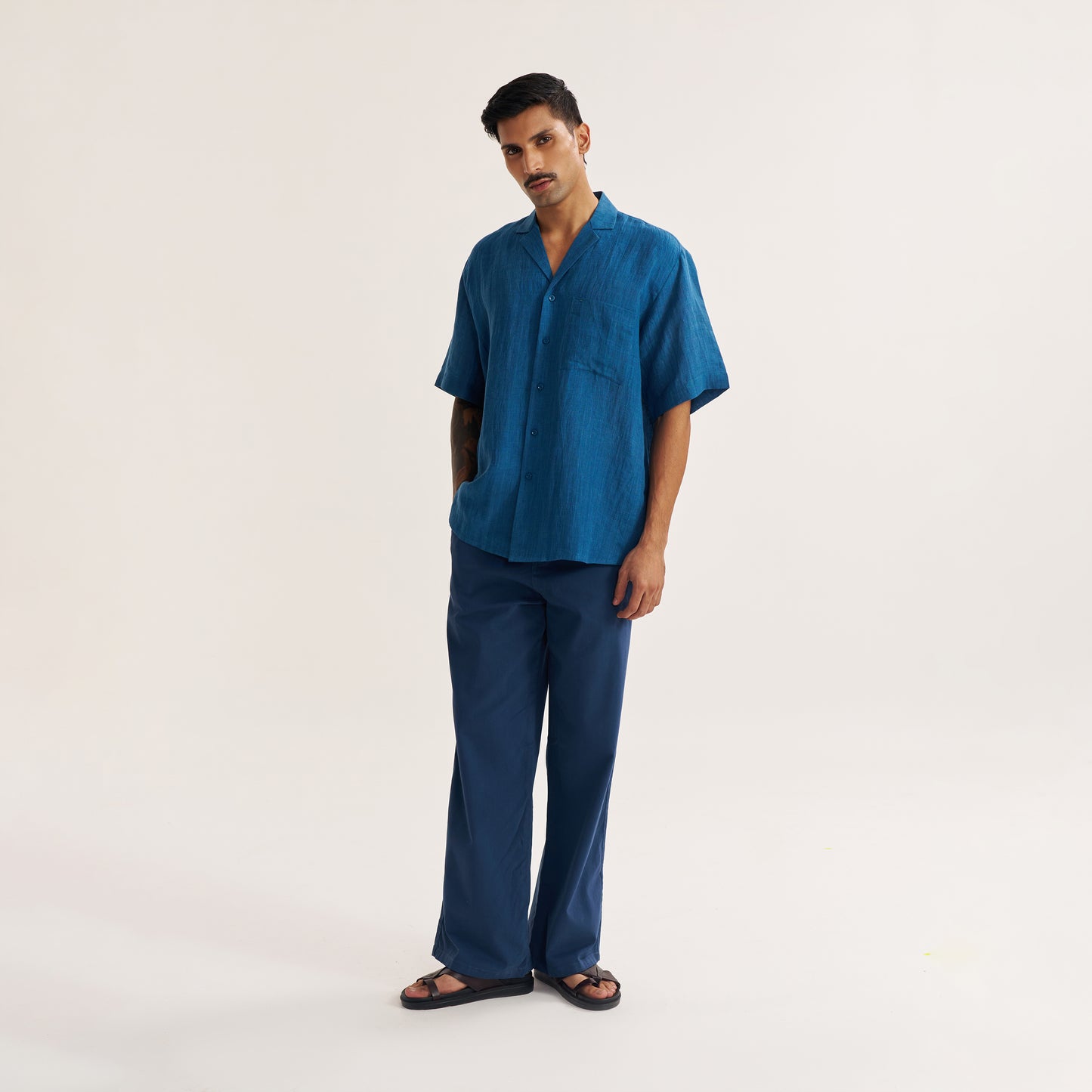 RELAXED FIT INDIGO LINEN SHIRT WITH NOTCH COLLAR